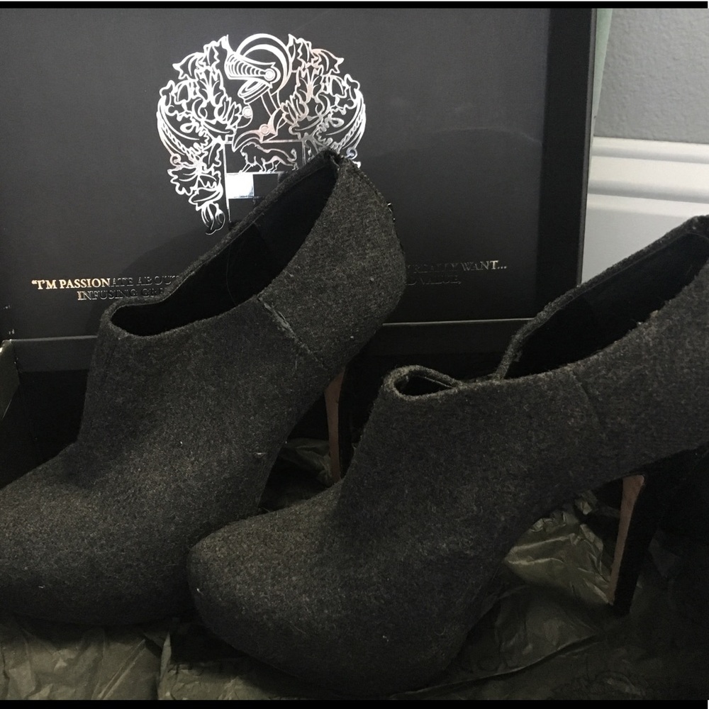 Vince Camuto Jerrell Booties